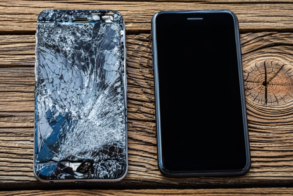 iPhone avant et après réparation de l'écran